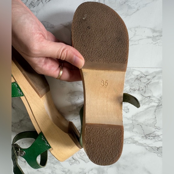 Swedish Hasbeens Debutant Cross Strap Kelly Green Leather Wooden Clog Sandals 35 - Picture 3 of 7